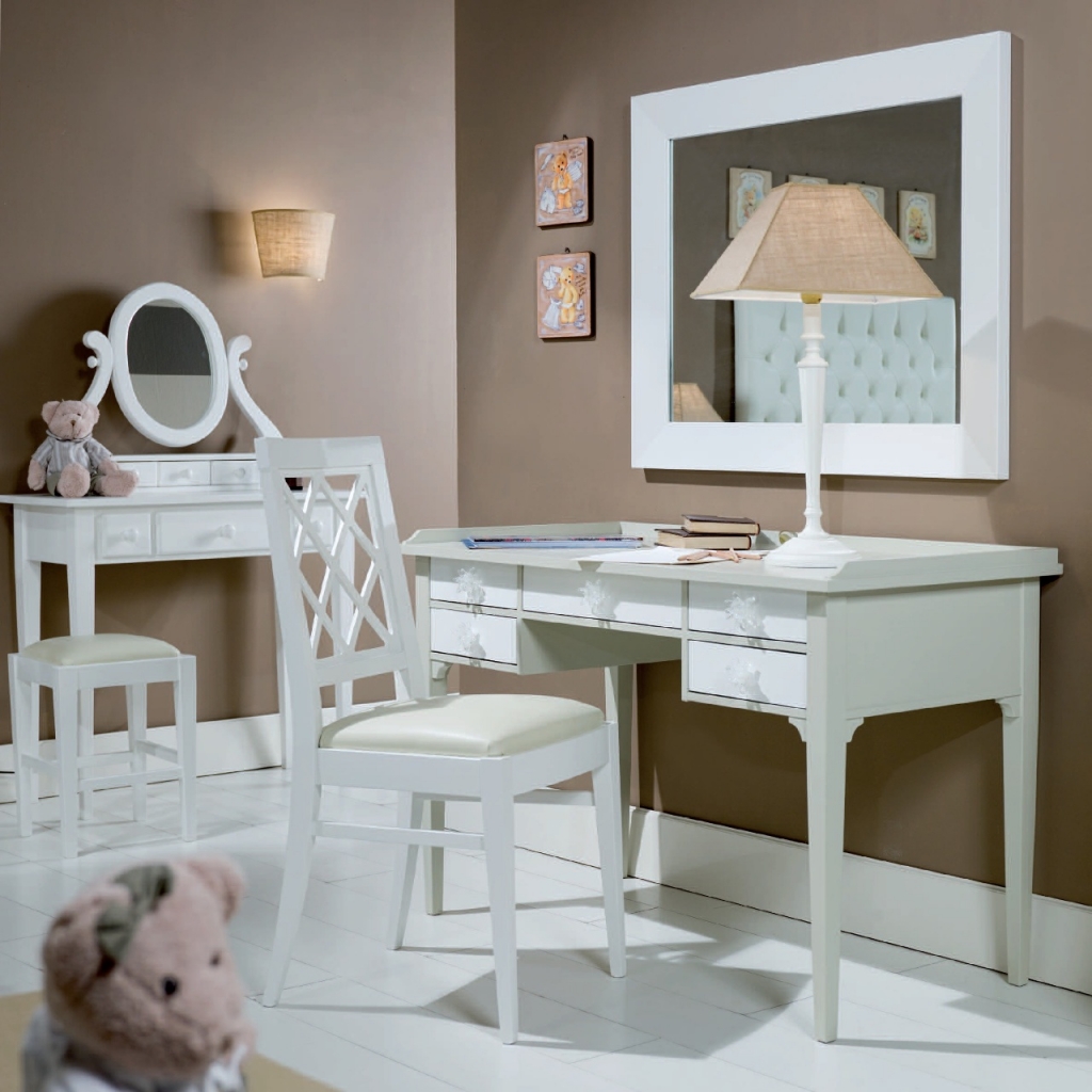 Письменный стол Junior art.DU031 от магазина Piramida Interiors