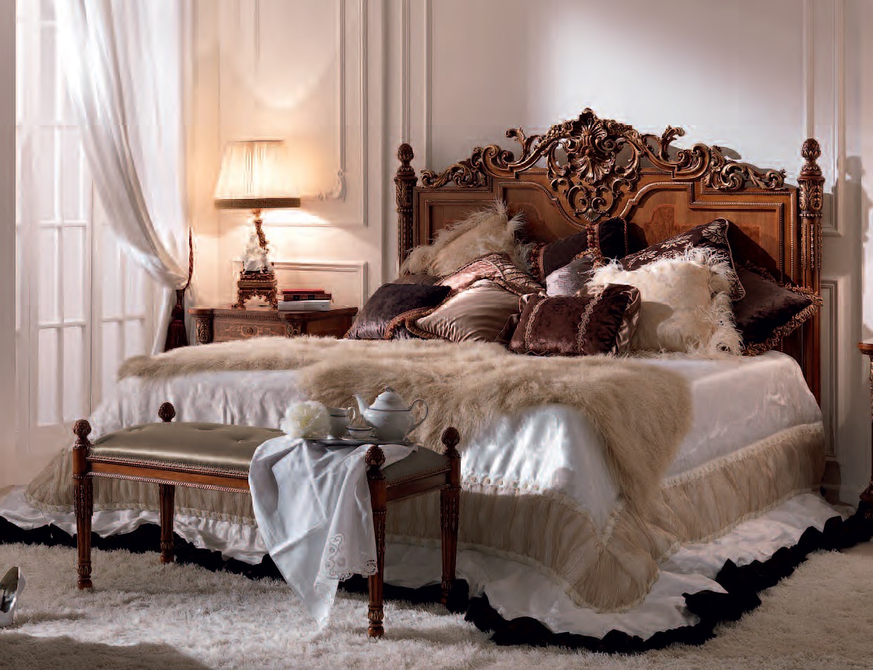 Кровать Live the Luxury art.30 от магазина Piramida Interiors