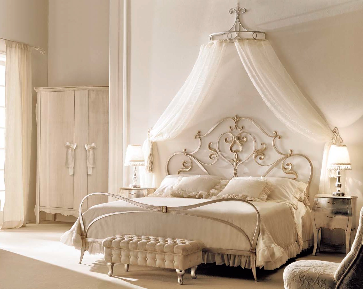 Кровать Desires art.DES от магазина Piramida Interiors