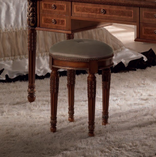 Пуф Live the Luxury art.33 от магазина Piramida Interiors