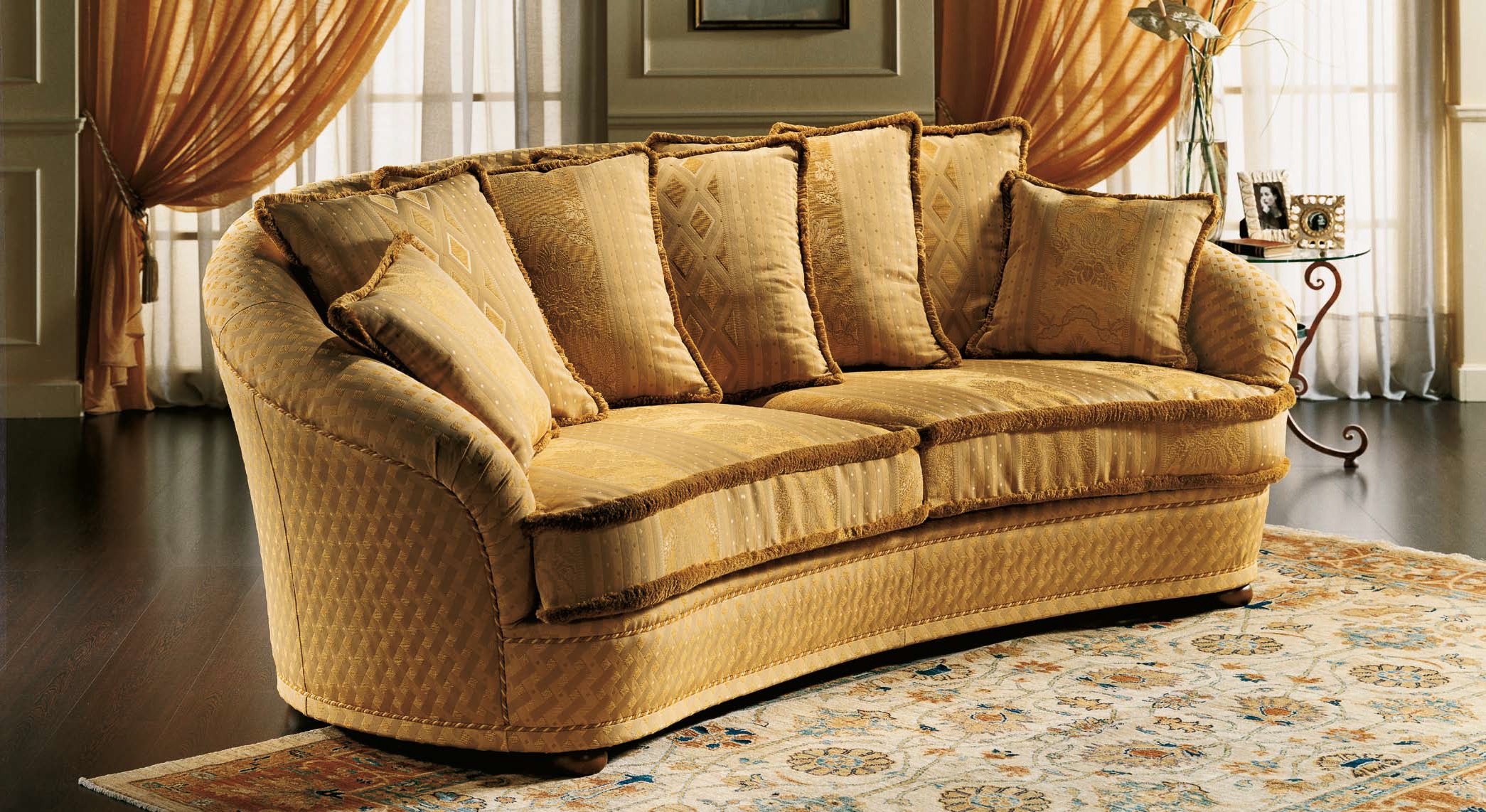 Диван Linea Due art.Nancy от магазина Piramida Interiors
