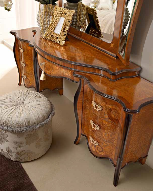 Пуф Rubacuori art.7009 от магазина Piramida Interiors