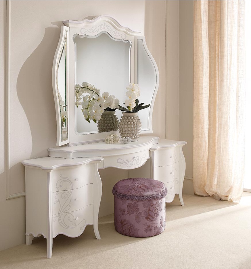 Туалетный столик Rubacuori art.7007/L от магазина Piramida Interiors