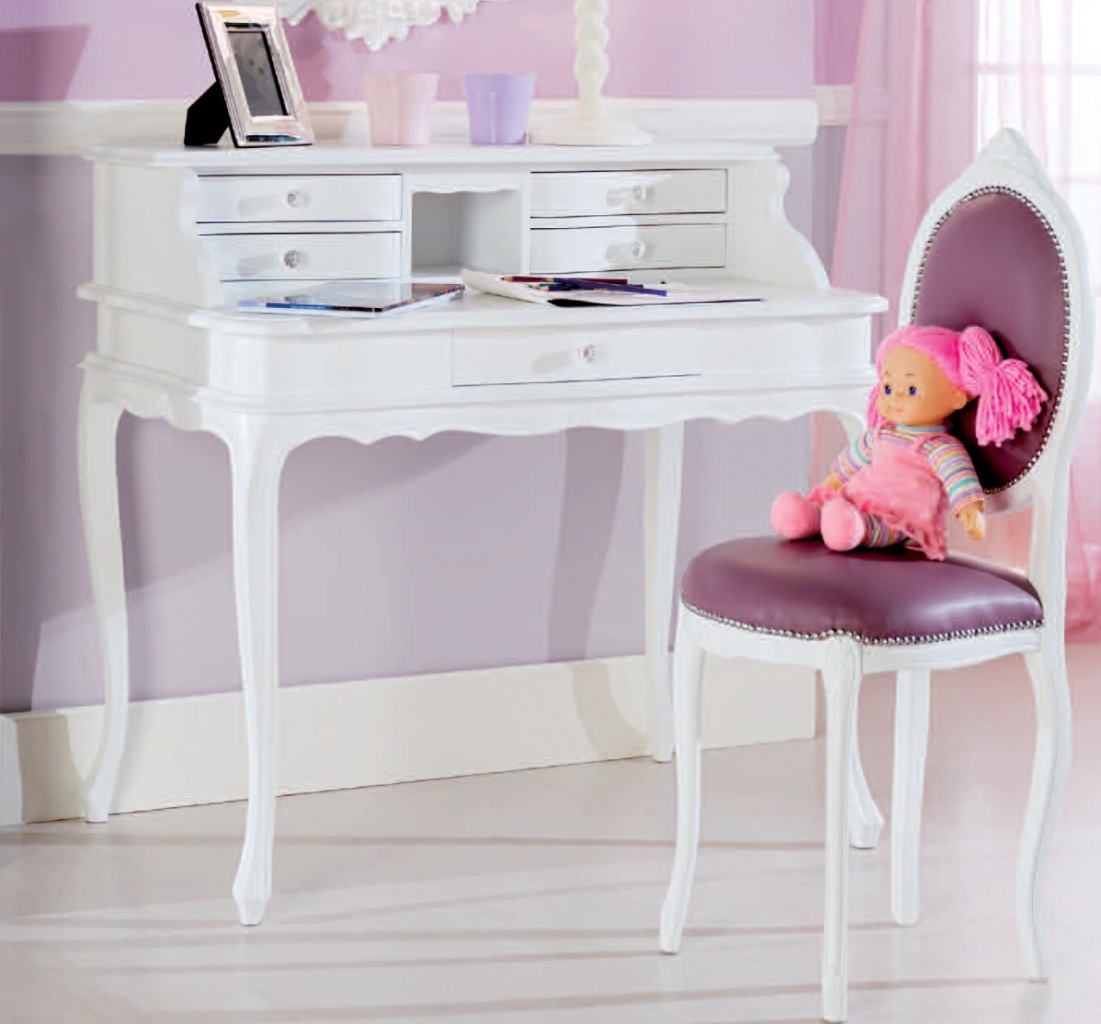 Письменный стол Junior art.VN031 от магазина Piramida Interiors