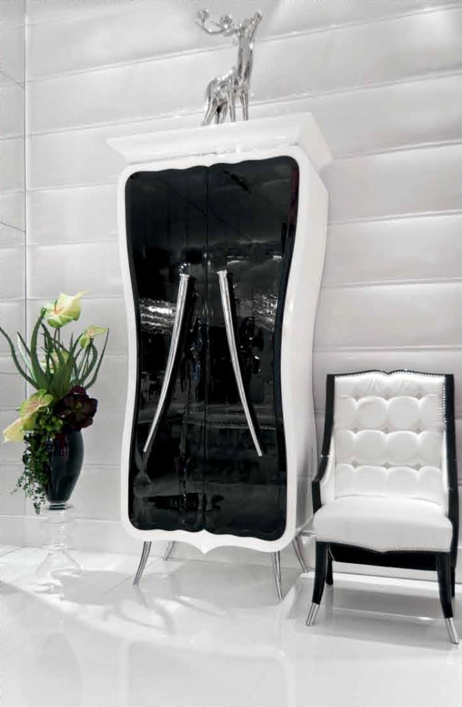 Витрина Contemporary art.1322_2 от магазина Piramida Interiors
