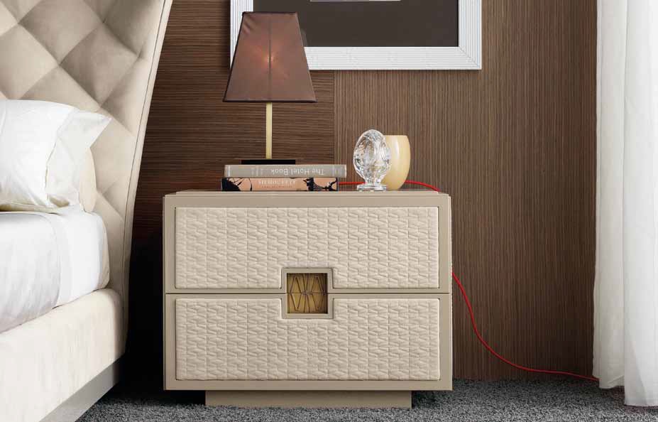 Прикроватная тумба Home Decoration art.YVES_3 от магазина Piramida Interiors