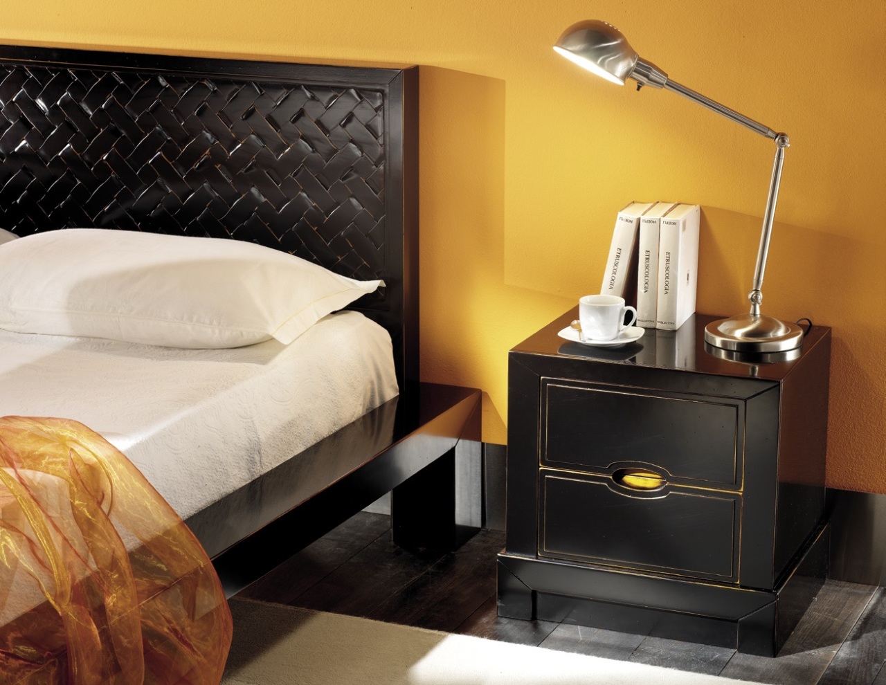 Прикроватная тумба Sensazioni art.4101 от магазина Piramida Interiors