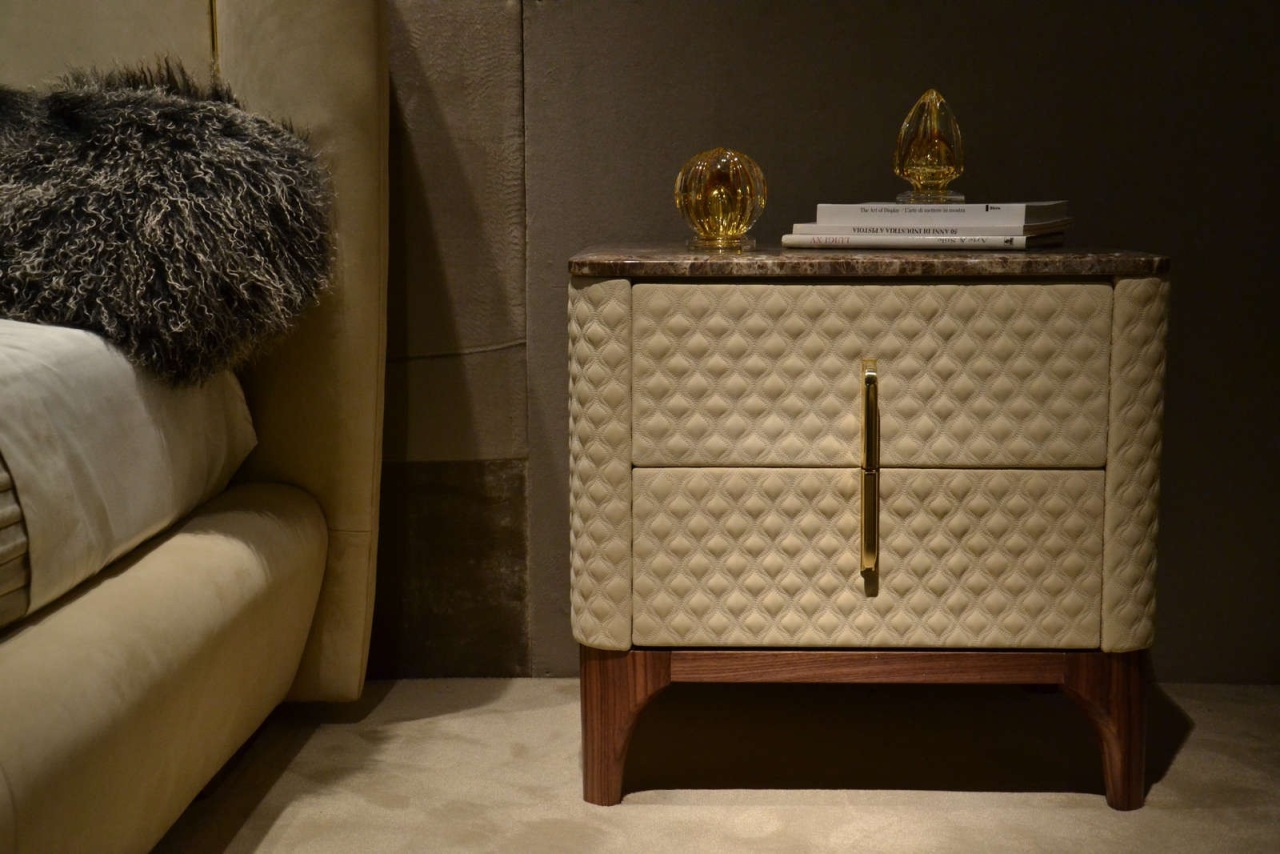 Прикроватная тумба Milano 2014 art.HOLLY_1 от магазина Piramida Interiors