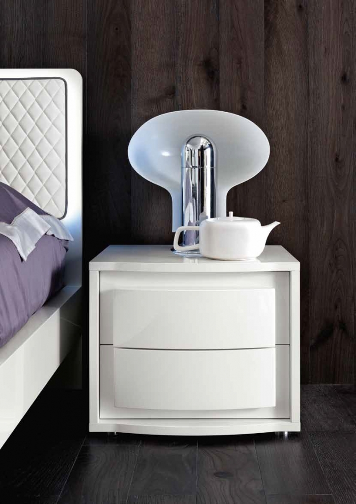 Прикроватная тумба Dama Bianca art.140CMN.01BI от магазина Piramida Interiors