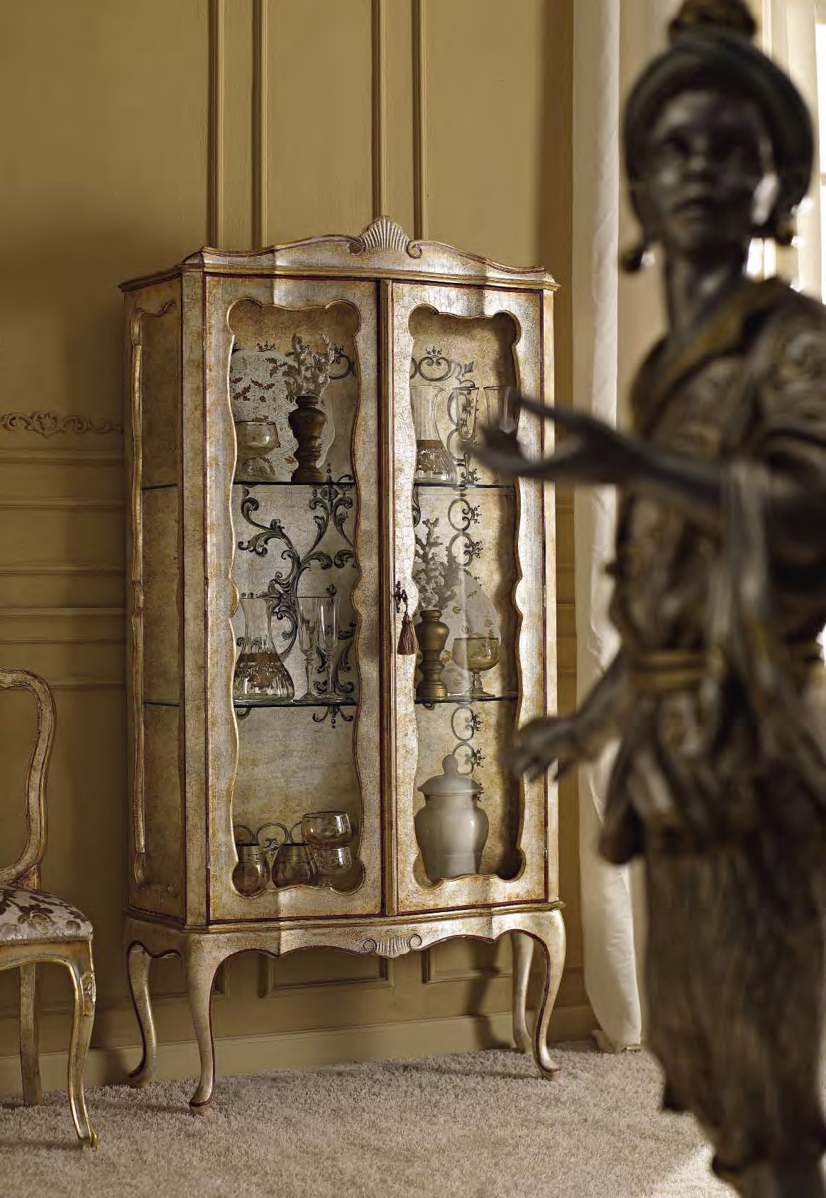Витрина Il Giorno art.226 от магазина Piramida Interiors