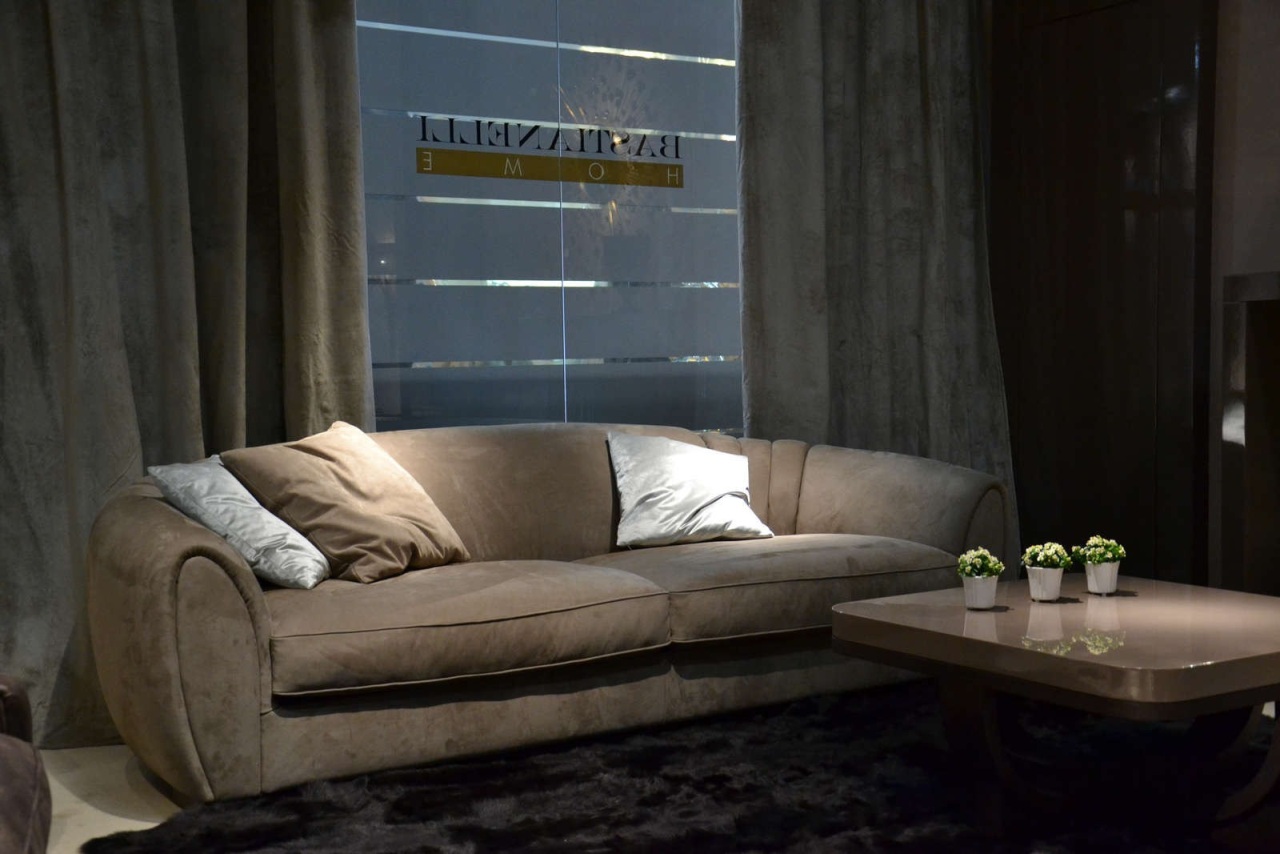 Диван Milano 2014 art.LUCREZIA от магазина Piramida Interiors