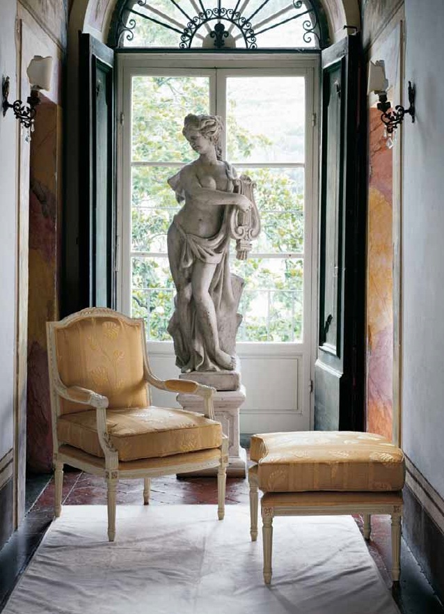 Кресло Royal art.208 от магазина Piramida Interiors